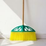 Ergonomic Broom –  Crown Design - Image 3